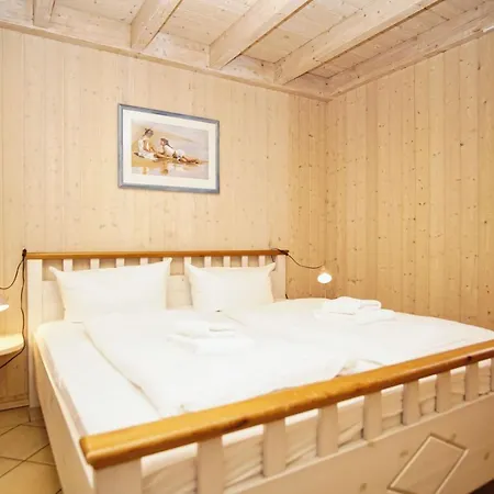 Strandnahes Ferienhaus Mit Kamin Und Terrasse - Ferienhaus Seerobbe